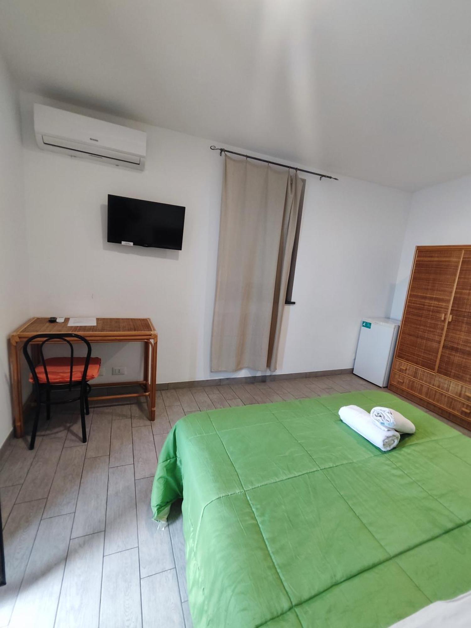 Hotel Faraglione Vulcano  Exteriör bild