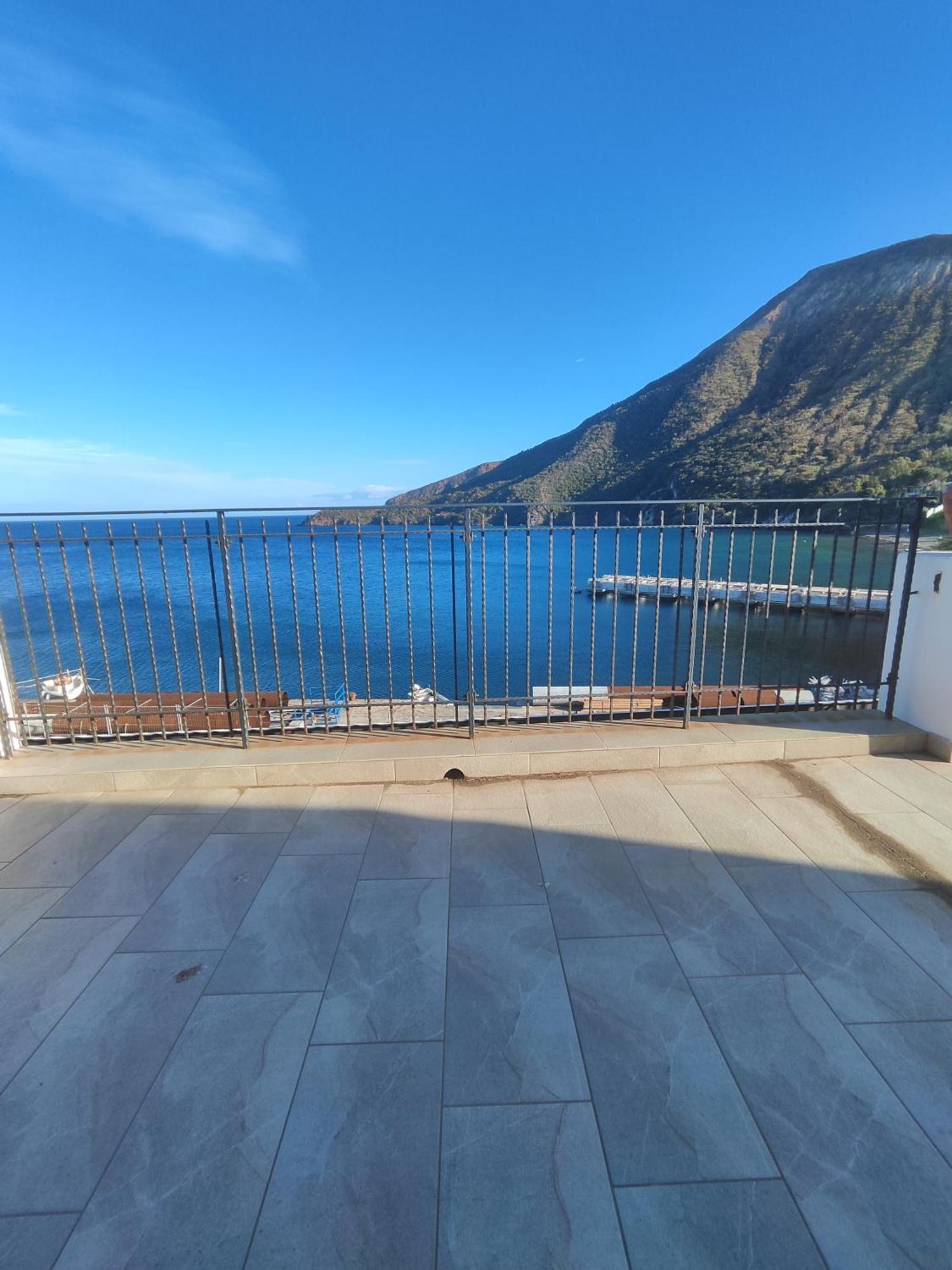 Hotel Faraglione Vulcano  Exteriör bild